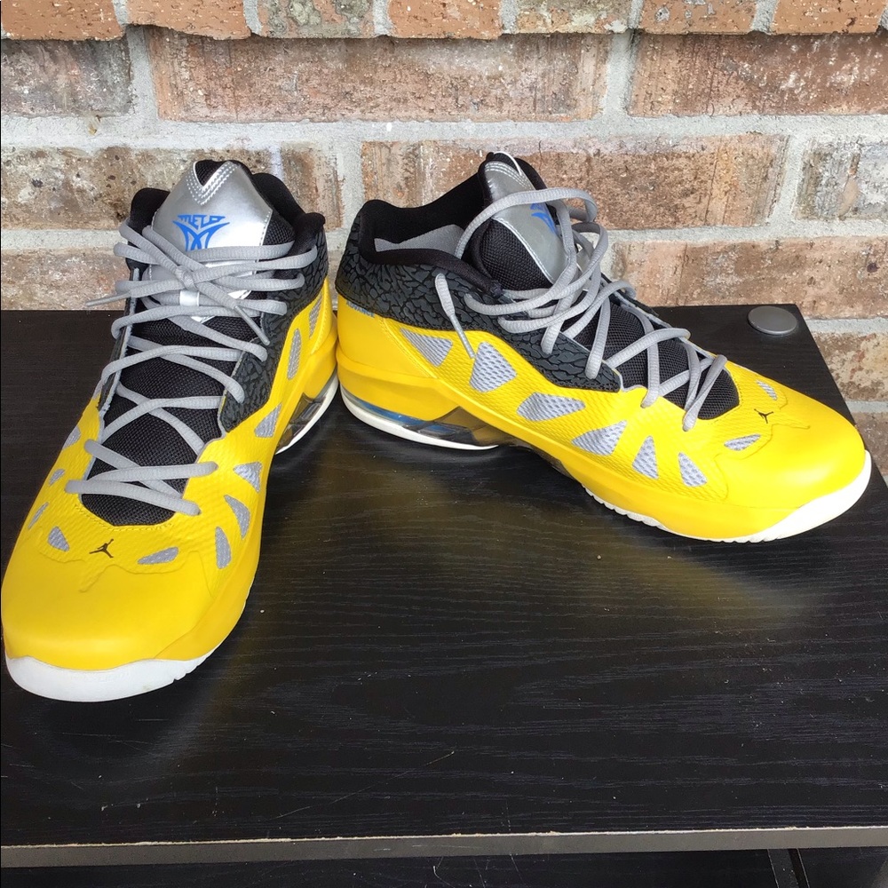 Nike Jordans Melo M8 Advance- Mens Size11.5
